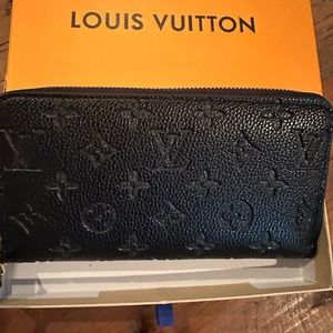 LV zippy wallet